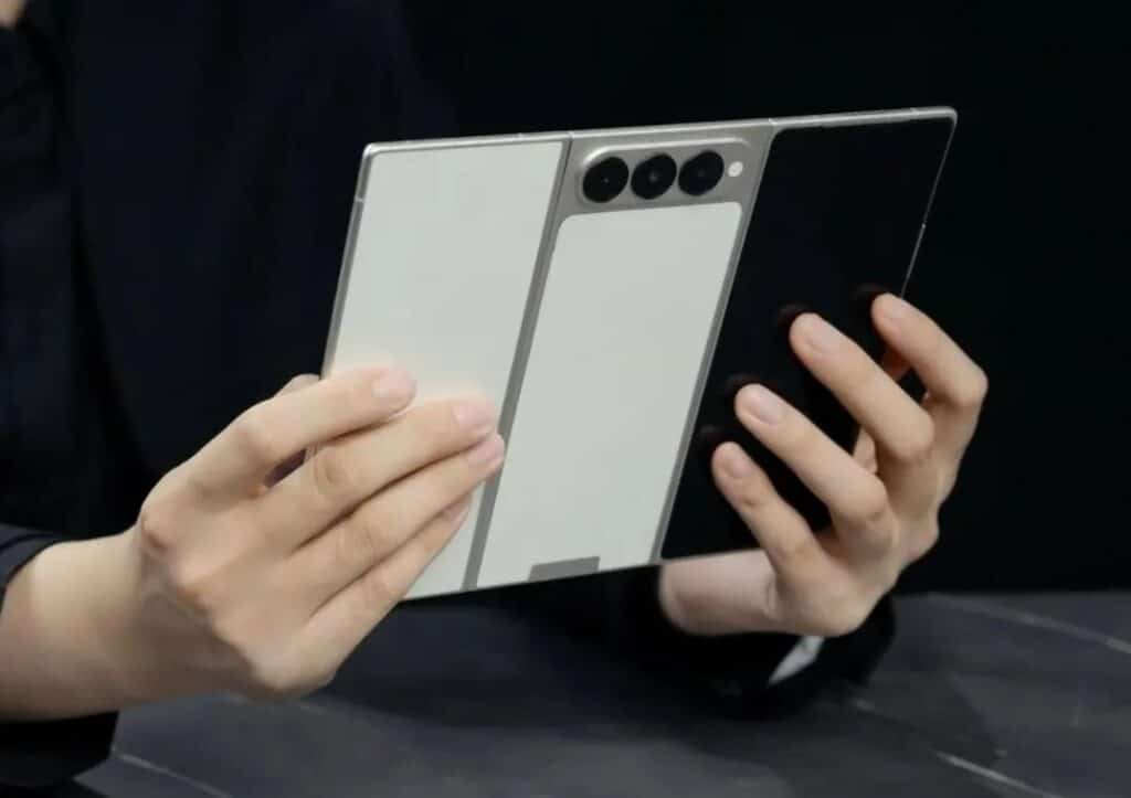 Tecno-Phantom-Ultimate-G-Fold