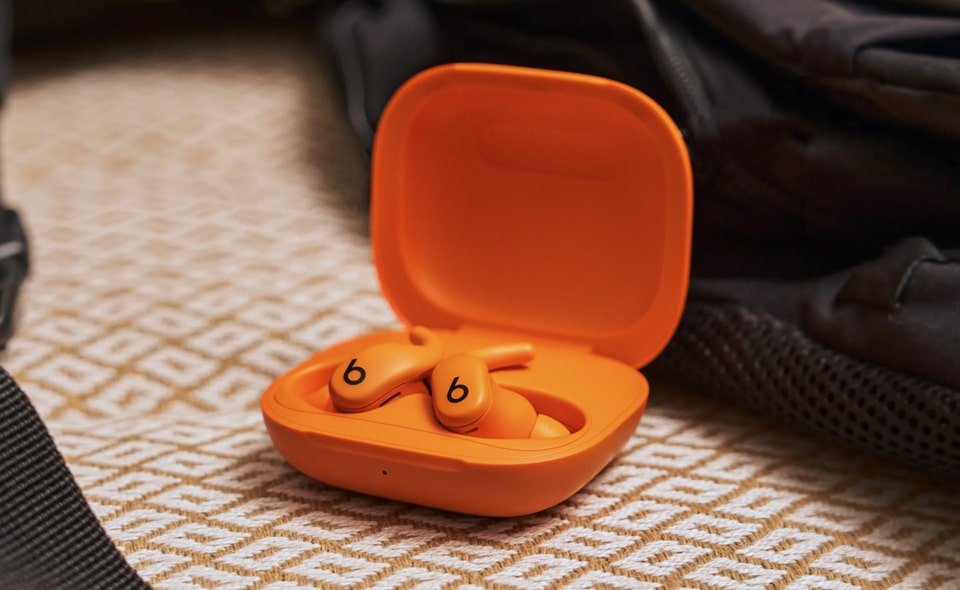 Powerbeats Fit ฟังได้ 30 ชม