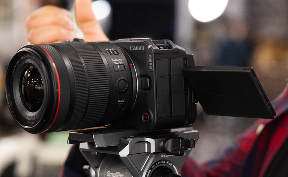 Canon เปิดตัวกล้องมิเรอร์เลสฟูลเฟรม