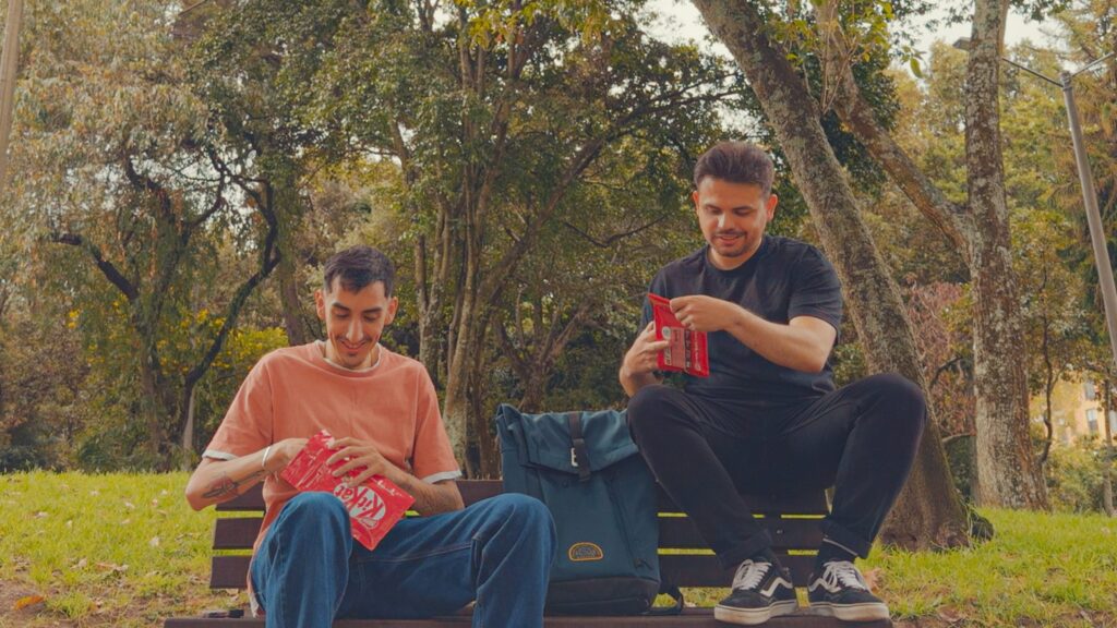 kitkat break mode phone packaging dezeen 2364 col 2