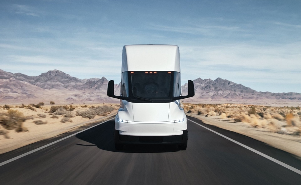รถบรรทุกไฟฟ้า Tesla Semi