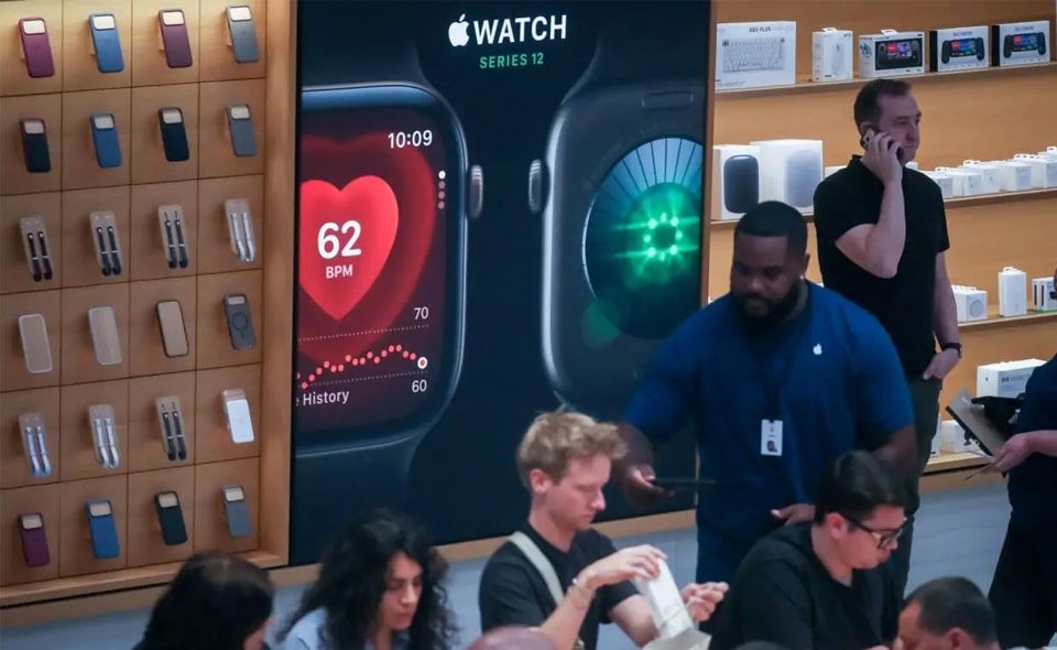 Apple ซุ่มพัฒนาสายรัดสุขภาพไร้จอแบบ Whoop